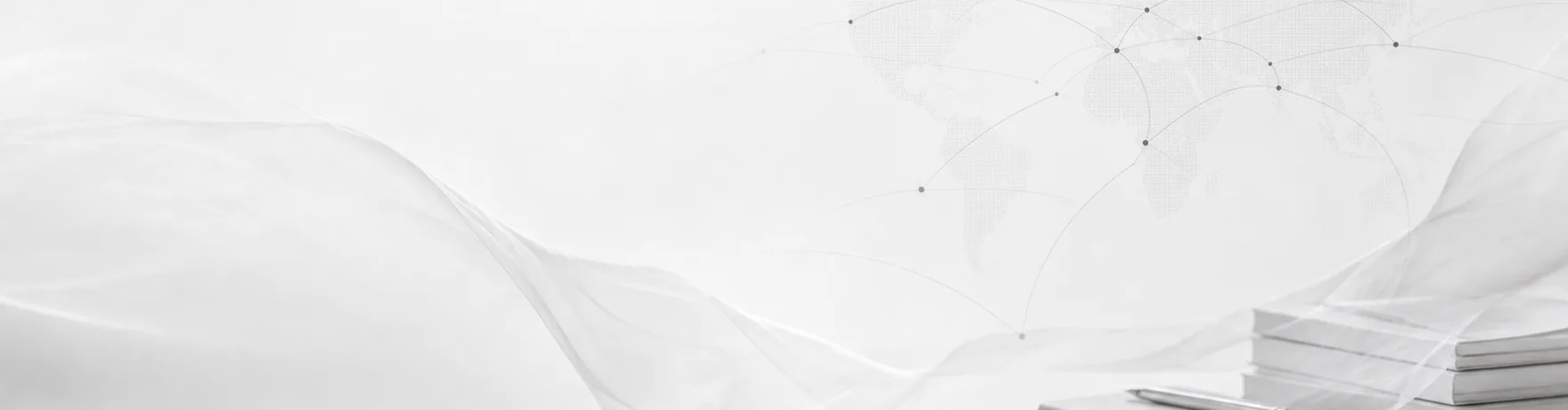 在宅勤務規程を表すイメージ。点描の世界地図の上を結ぶ線と、机の端に積まれた冊子